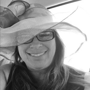 Meet your Posher, Deborah